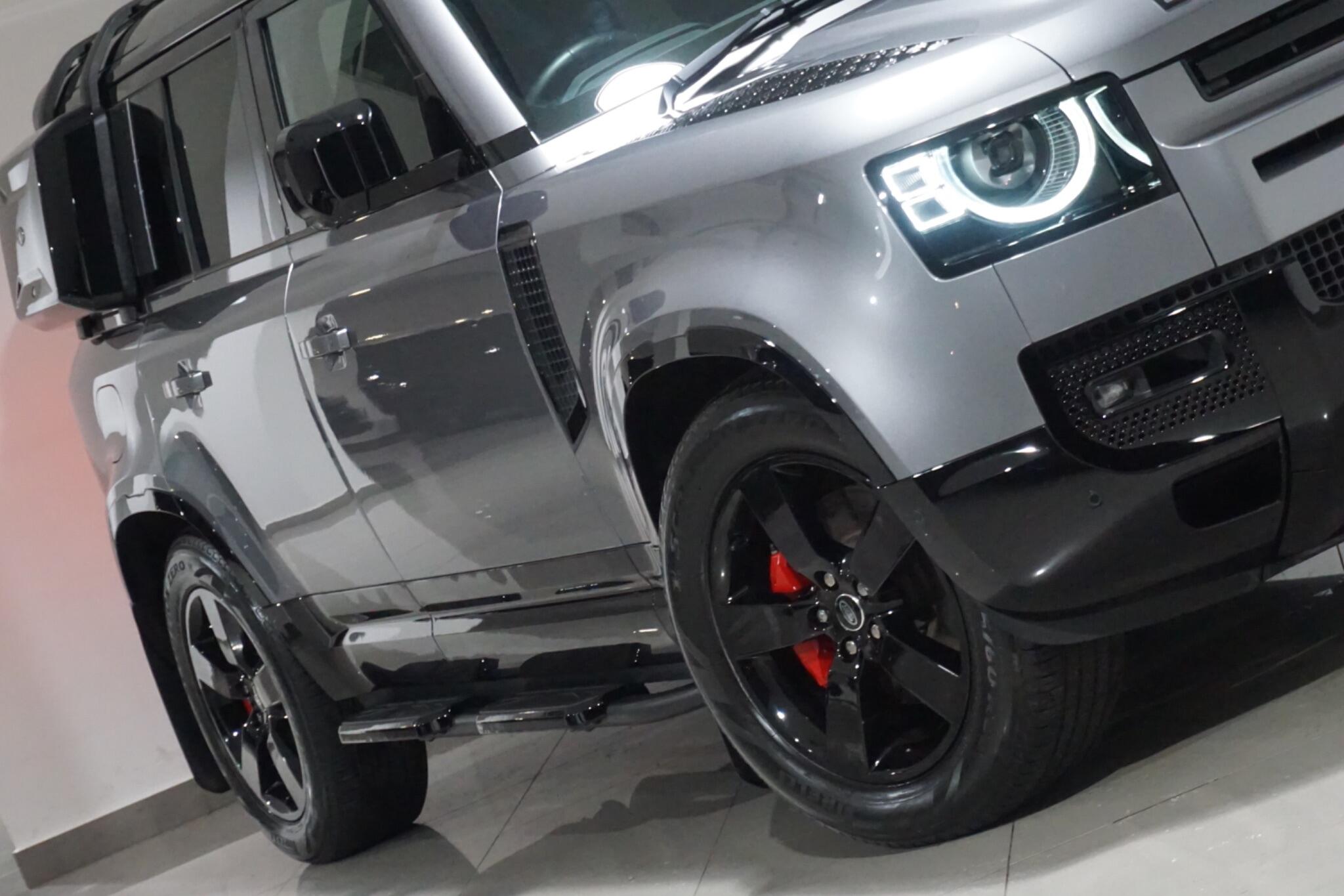 Land Rover Defender 110 2.0 P400e 15.4kWh X-Dynamic SE SUV 5dr Petrol Plug-in Hybrid Auto 4WD Euro 6 (s/s) (404 ps)